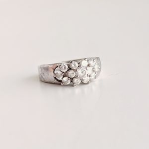 Sterling and crystal cluster Ring Sz 6